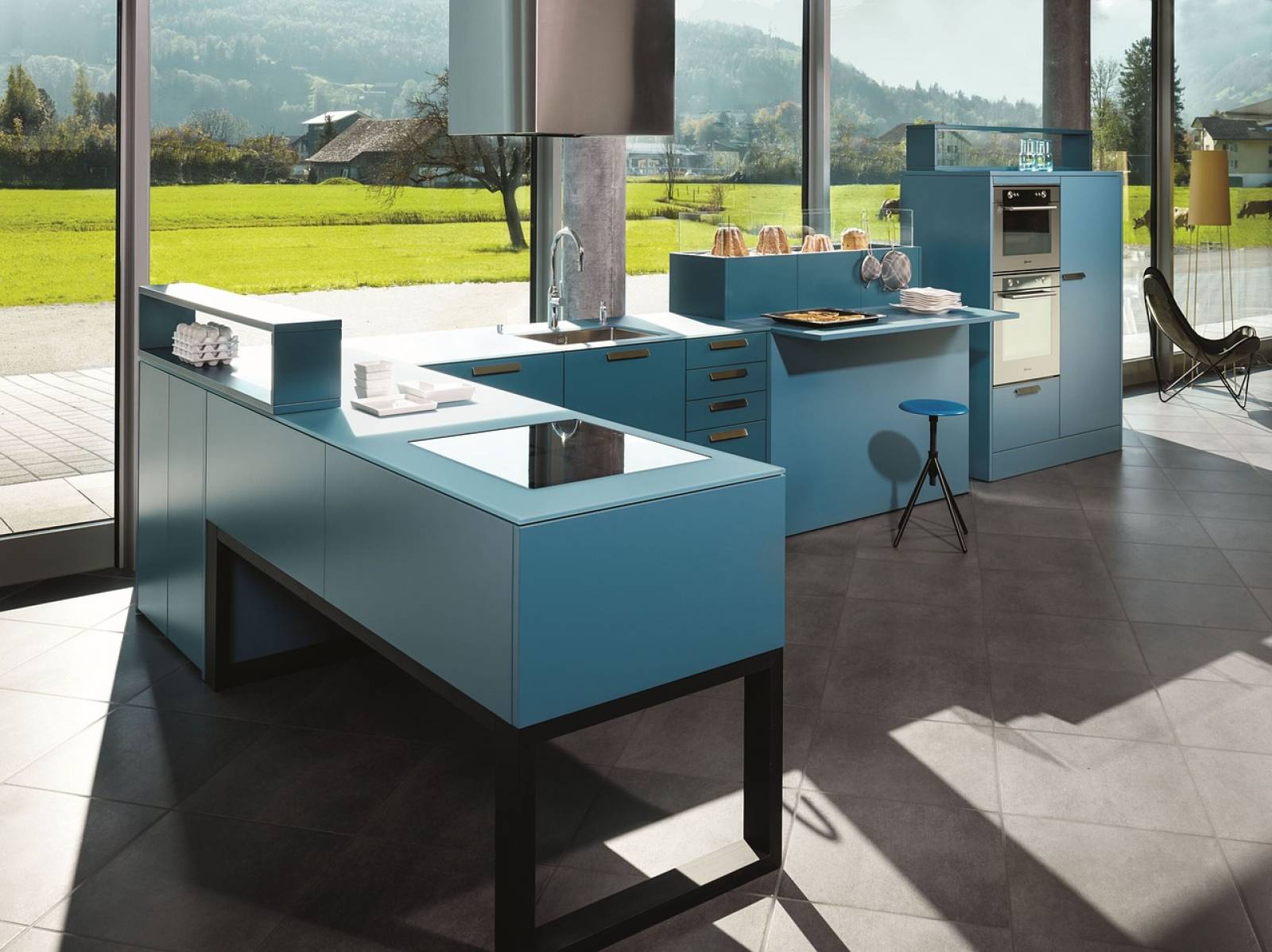 Cuisine haut de gamme ultra minimaliste sur mesure dans maison contemporaine à Tarare - Cuisiniste près de Lyon