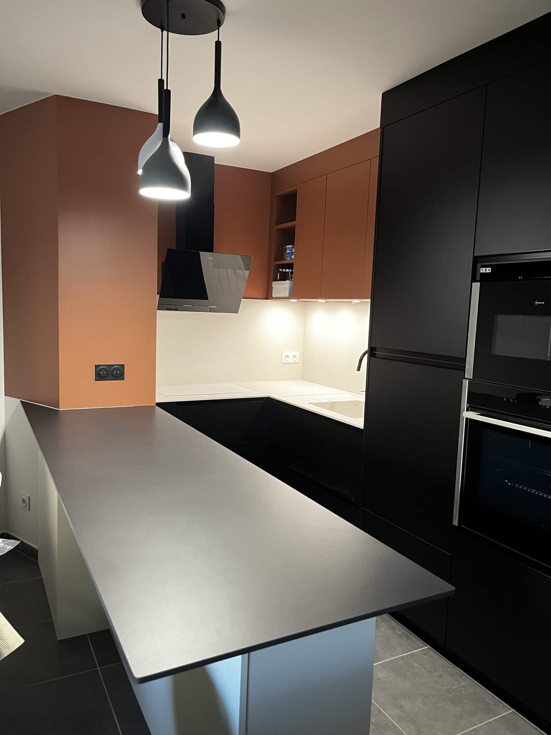 Rénovation cuisine haut de gamme avec îlot central à Caluire - cuisiniste près de Lyon